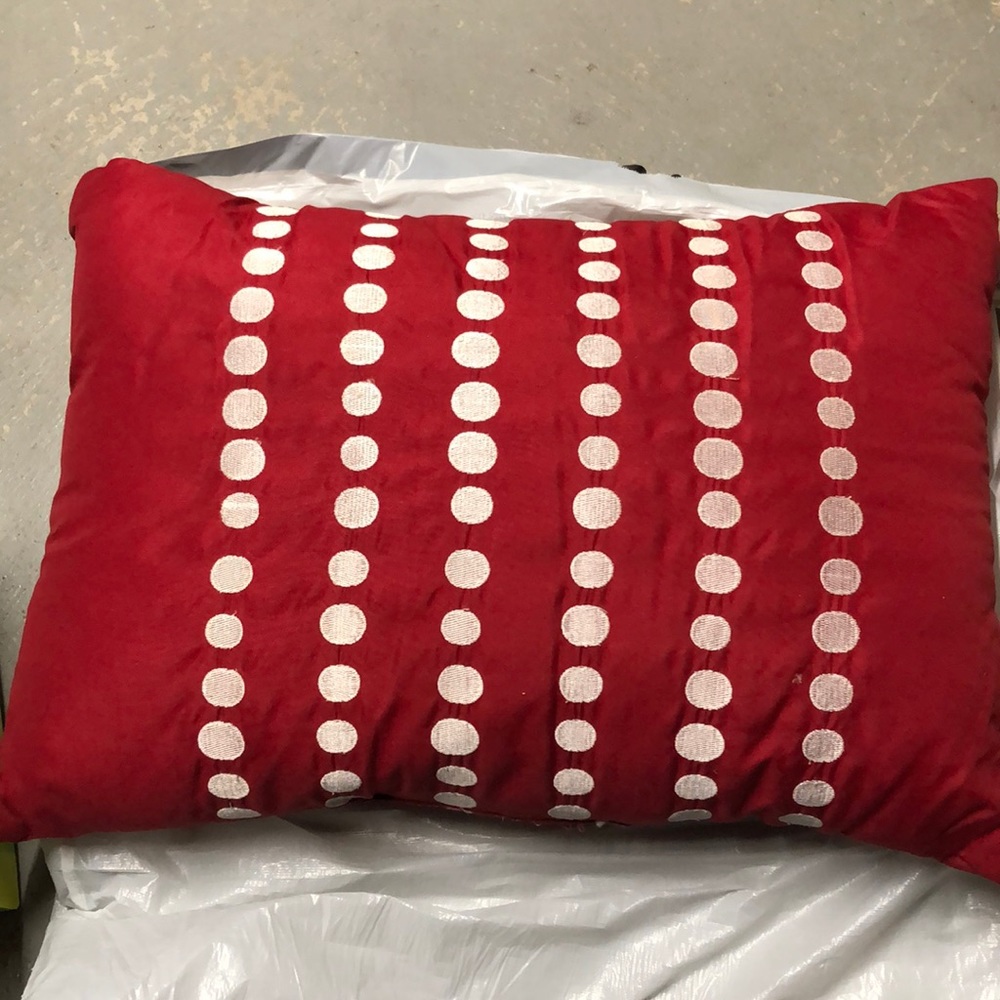 Accent pillow